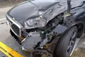 驚！國3砂石車輪軸脫落惹禍　「天外飛來輪胎」擊中2車釀4傷