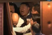 韓國瑜差點被「擠扁」！三小時協商未果　朝野傍晚再爆衝突