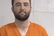 高爾夫球王PGA場外被捕！遭上銬帶去穿囚衣拍照　舍夫勒：有點不知所措