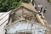 影/彰化民宅屋頂塌陷！57歲婦慘遭活埋　露手臂求救