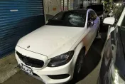 快訊/IG互嗆就砸車！右手球棒左手開槍　三重6煞落網、1人在逃