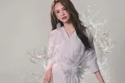 玩楊丞琳鞋子哏圖！《ELLE》雜誌小編遭批「自損格調」　親上火線回應了