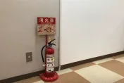 思覺失調豪宅保全「滅火器狂尻主管頭」！他怒「是西瓜早就破了」告到底