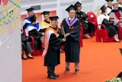 台大首位「校學士」！跨理工學院狂修「逾170學分」　畢業證書典藏校史館