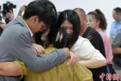 家中遭竊丟項鍊報警竟揭身世之謎　她找到失散35年親生父母淚團聚