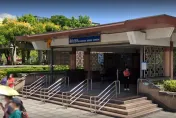 快訊/龍山寺捷運站旅客搭手扶梯慘摔　2婦人送醫搶救