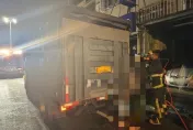 快訊/新北樹林驚見女運將「貨車尾門夾頭」！僵掛車身外命危搶救