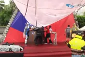 影/黃埔建軍百年紀念遇怪事！狂風大雨「舞台棚架倒塌」1人頭部受傷送醫