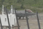 日本2架匿蹤戰機F35-A緊急迫降　青森機場關閉跑道