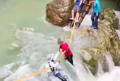 影/驚險畫面曝！ 2背包客打卡廢棄景點遭激流沖走溺亡　網歎：步步錯