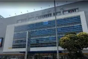 快訊/北市光華商場驚傳墜樓！　年約30歲女腦漿外溢明顯死亡