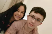 狄鶯曬燦笑自拍！臉書700字吐心聲：怎麼做才能更快樂
