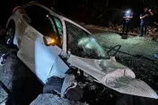 快訊/屏東驚悚車禍！奧迪Q5自撞橋墩「連人帶車墜橋下」　駕駛噴飛身亡