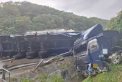 快訊/國3苑裡路段大貨車翻了…車頭扭轉180度！北上嚴重回堵