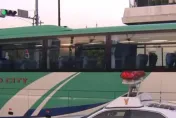快訊/巴士內砍人！陸籍男子發狂持刀攻擊　受害人血流如注「胸腹部都受傷」