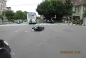 27歲女在台體大前擦撞公車！「四肢變形」身亡　母崩潰痛哭