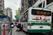 快訊/經過請繞道！新莊新泰路公車「輾壓機車」　警消急搶救