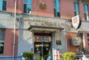新莊驚見裸男遛街！光溜溜站摩鐵門口　自稱「腦內聲音要他裸奔」