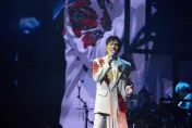 張信哲成華人之光！登杜拜演出上千外媒熱烈報導
