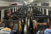 快訊/重大意外！花蓮土石墜落砸台鐵列車　目前傷亡人數不明