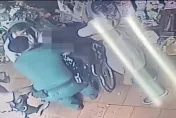 影/6旬婦遊三峽吃金牛角哽喉險窒息　員警哈姆立克法救她一命