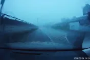 快訊/大雨狂炸！雙北、新竹4地區淹水警戒　車輛拋錨停路中