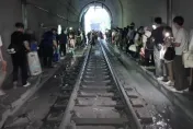 快訊/是人禍還是天災？新自強號出軌前19分鐘已拍到土石　台鐵公司回應了