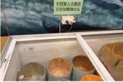 店家公告「冰淇淋加進火鍋」加收60元！　引全場熱議：暑假到了
