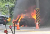 快訊/嘉義梅山太平老街驚傳火燒車　轎車停路邊突竄火苗