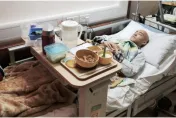 港星文頌男罹罕癌　親姊悲痛證實「病況惡化」：下半身已沒知覺