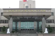 扯！女收容人抗議移監高雄「鬧房鼓譟」　控身體遭男管理員看光光、辣椒水狂噴