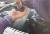 影/差點撞飛嬰兒車！北市東區街頭逆向闖紅燈拒檢　警逮2惡棍開20張罰單