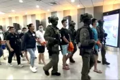 快訊/畫面曝光！102名台灣人印尼峇里島遭逮　11名通緝犯押抵桃機