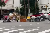 影/桃園拾荒嬤拖「5籃＋1推車」過馬路　2歲女「驚呼1句」父愣住