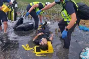 影/上班途中遇劫！苗栗18歲男閃車撞電桿　連人帶車噴飛田裡亡