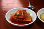集體食物中毒！南韓多所學校逾千人上吐下瀉　泡菜中驗出諾羅病毒