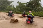 梅山21輛重機車隊下山遇「超急泥流」！沒有退路　30分鐘驚險涉水