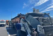 怎麼撞的？台74線3車連環車禍　砂石車車頂不見了