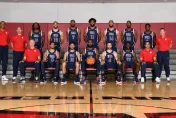 快40歲仍是第1人！美國男籃奧運合照詹皇坐「C位」　與柯瑞當隊友直呼太瘋狂