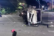 影/淡水毒蟲酒駕撞車糗「掉裝備」！高速擦撞翻覆「閃火花」　還掉出愷他命