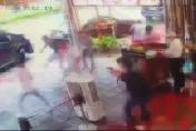 快訊/開槍瞬間曝！「威震」董座剛走出三溫暖　槍手埋伏背後開槍