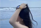 女大十八變！張君雅小妹妹26歲近況曝　海邊辣照「傲人春光」全洩