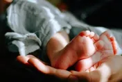 試管男嬰「產後護理之家」窒息…搶救後腦受損亡　家屬質疑疏失！院方回應了