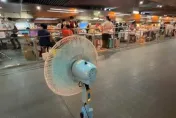 影/動漫展辦在好熱的高捷！20台「消暑巨物」排排站　Coser：還是熱