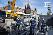 漢光40號首日　海軍演練布雷艦艇裝載布放