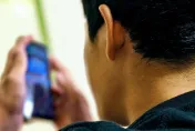 開會被小學生抓包玩「迪士尼手遊」　日本議員被輿論狂轟閃辭