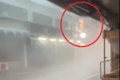影/吹垮招牌瞬間曝！凱米颱風「挾風雨強襲花蓮」　小黃逆勢強行也被吹回去