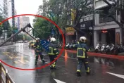 台北市災情！大貨車疑天雨打滑　交通號誌桿「整根被撞倒」