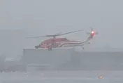 影/怒海搜救片！「福順輪」沉沒9船員失蹤3人獲救　空勤出動黑鷹直升機