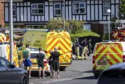 英校園驚傳隨機砍人案！少年「鎖定孩童狂砍」釀2死11傷